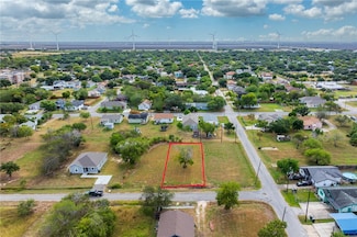 606 Porter St, Taft, TX 78390