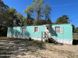111 Hilltop Trail, Satsuma, FL 32189