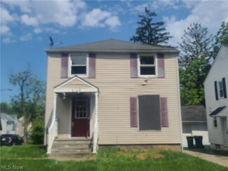5165 Camden Rd, Maple Heights, OH 44137