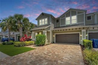 597 Ozona Village Dr, Palm Harbor, FL 34683