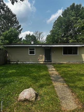 811 Robinwood St, Pontiac, MI 48340