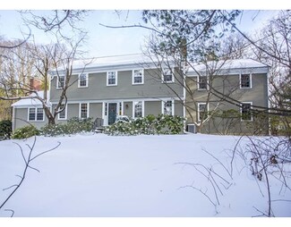 22 Woodridge Rd, Dover, MA 02030