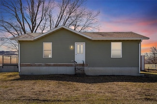 69438 260th St, Colo, IA 50056