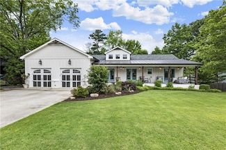 221 Brooke Dr, Alpharetta, GA 30009