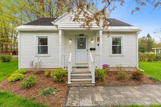 121 Fillmore St, Bennington, VT 05201