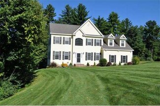 70 Sky Top Ln, Dunstable, MA 01827