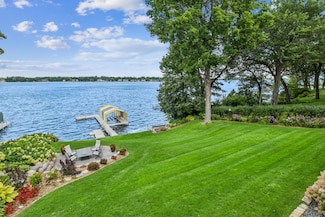220 W Lake St, Excelsior, MN 55331