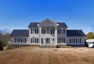 740 Pollard Rd, Kodak, TN 37764