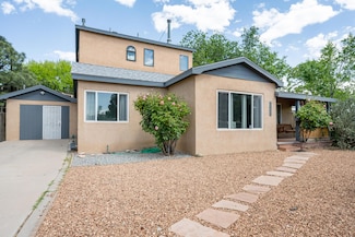1008 Richmond Dr SE, Albuquerque, NM 87106