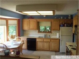 5440 273rd St, Wyoming, MN 55092
