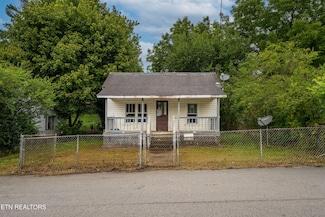 627 Siluria St, Harriman, TN 37748