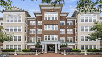 440 Belmont Bay Dr Unit 302, Woodbridge, VA 22191