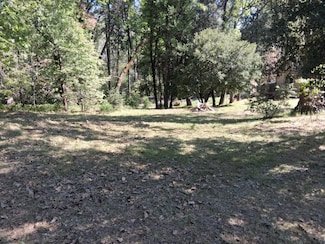 8 S Cascadel Dr, North Fork, CA 93643