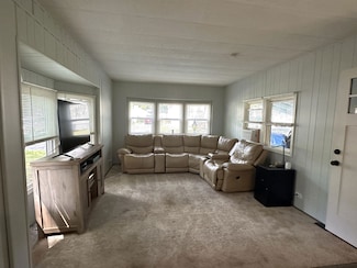 614 Canterbury Dr, Exeter, NH 03833