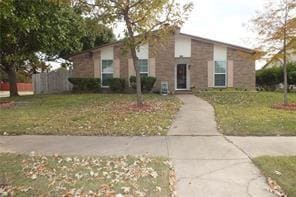 1801 Sandra Ln, Grand Prairie, TX 75052