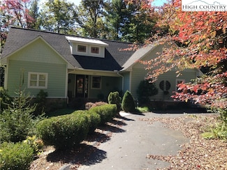 124 Meadow View Rd, Glade Valley, NC 28627
