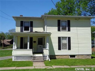 5 Spring St, Phoenix, NY 13135