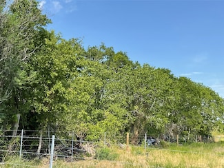 77A North St, Cuero, TX 77954