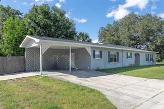 7670 8th St N, Saint Petersburg, FL 33702