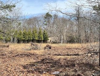 75 Montauk Hwy, Westhampton, NY 11977