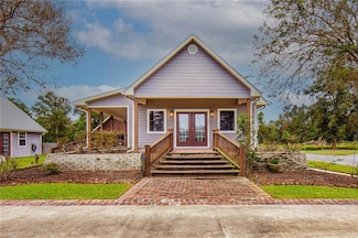 306 Le Village Dr, Larose, LA 70373