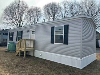 1338 Woodbury Ave Unit 10, Portsmouth, NH 03801