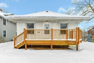 1504 W Main St, Kalamazoo, MI 49006