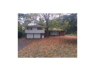 4464 Parkdale Ave NW, Canton, OH 44718