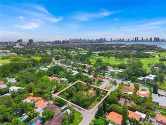 2880 Fairgreen Dr, Miami Beach, FL 33140