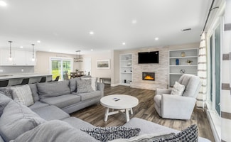 218 Center St, South Dennis, MA 02660