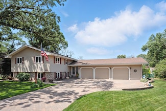 9815 161st St W, Lakeville, MN 55044