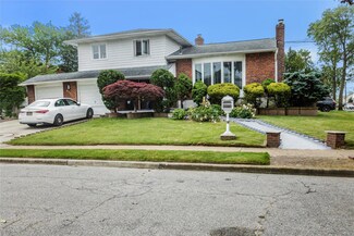 988 Howard Ct, Baldwin, NY 11510