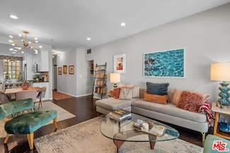 11445 Moorpark St Unit 8, North Hollywood, CA 91602