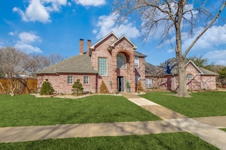 944 Hills Creek Dr, McKinney, TX 75070