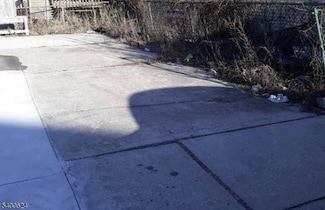 711 Warrena Rd, Atlantic City, NJ 08401