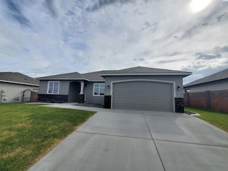 7018 W 31st Ave, Kennewick, WA 99338