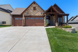8856 Freedom St, Lenexa, KS 66227