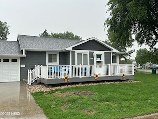 312 N 1st St, Milbank, SD 57252