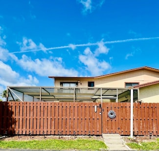 4188 N Landar Dr, Lake Worth, FL 33463