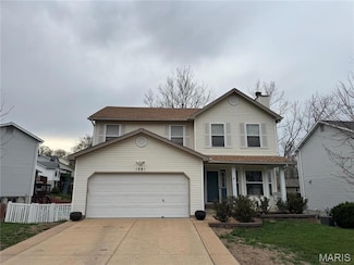 1081 Fenton Park Dr, Fenton, MO 63026