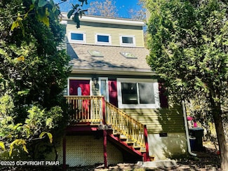 3022 Briarwood Dr, Tobyhanna, PA 18466