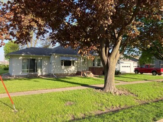 209 S 1st St, Terril, IA 51364