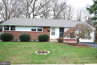 1706 Dalfield Dr, Wilmington, DE 19803