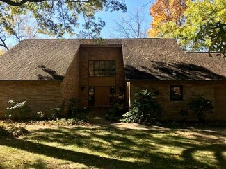 137 Candlelite Dr, Canonsburg, PA 15317