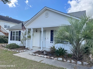 117 NW 10th St, Oak Island, NC 28465