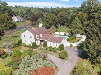 17 Rose Glen Dr, Andover, MA 01810