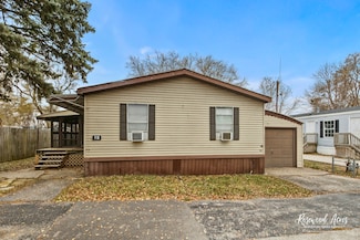 1425 N Arthur Burch Dr, Bourbonnais, IL 60914