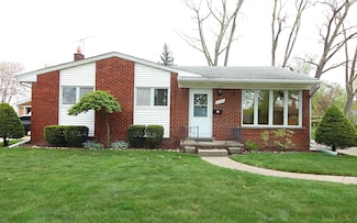 21295 Arcyle St, Clinton Township, MI 48035