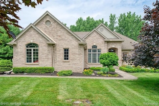 6952 W Sharpe Rd, Fowlerville, MI 48836