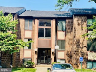 9707 Kings Crown Ct Unit 101, Fairfax, VA 22031